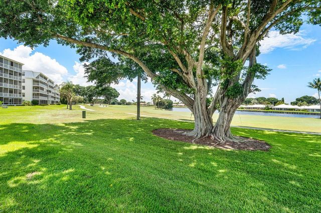 250 John F Kennedy Drive 204, Atlantis, FL 33462