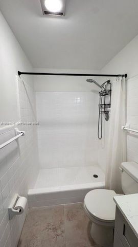 1311 Bayview Drive 1309A, Fort Lauderdale, FL 33304