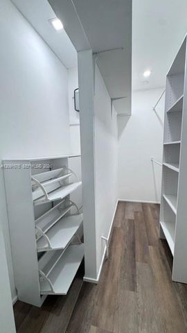 1311 Bayview Drive 1309A, Fort Lauderdale, FL 33304