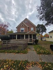 113 W Walnut Street, Albion, MI 49224