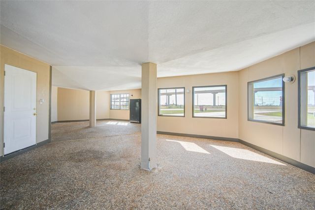 26 Tarpon Lane, Freeport, TX 77541