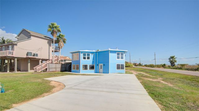 26 Tarpon Lane, Freeport, TX 77541