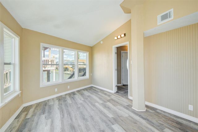 26 Tarpon Lane, Freeport, TX 77541