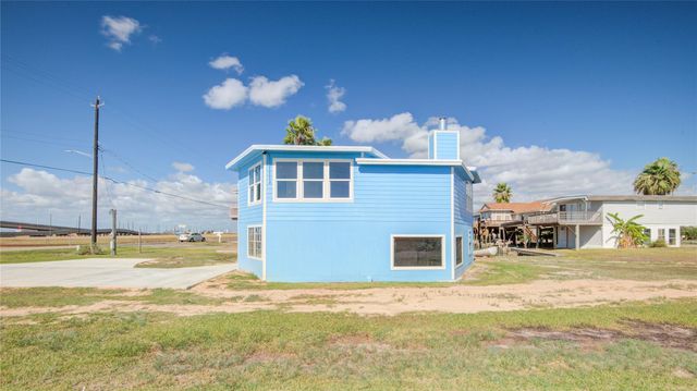 26 Tarpon Lane, Freeport, TX 77541