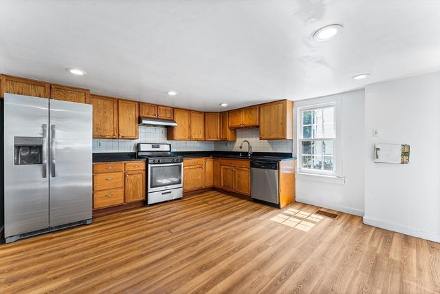 1 Allen Ct, Marlborough, MA 01752