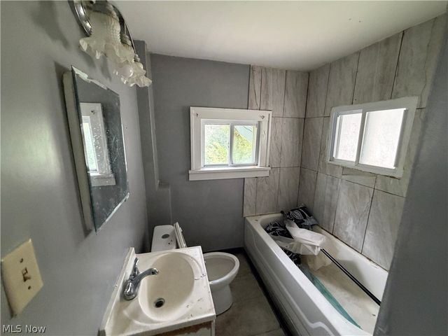 3303 W 123rd Street, Cleveland, OH 44111