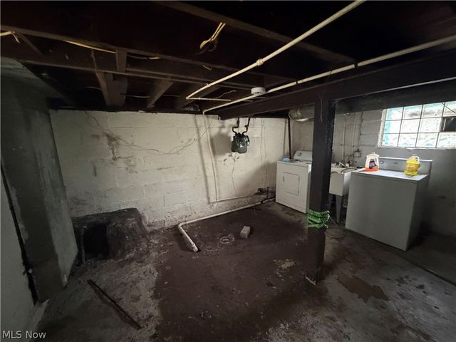 3303 W 123rd Street, Cleveland, OH 44111