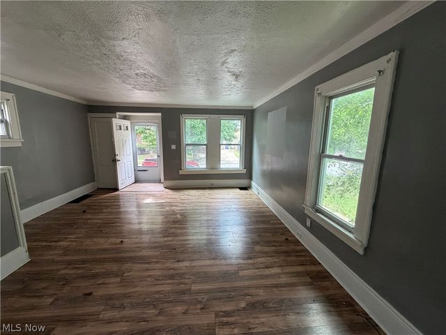 3303 W 123rd Street, Cleveland, OH 44111