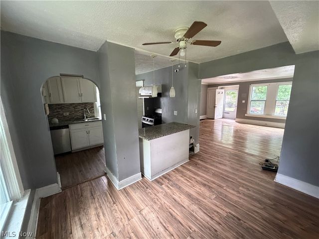 3303 W 123rd Street, Cleveland, OH 44111