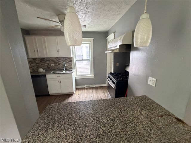 3303 W 123rd Street, Cleveland, OH 44111
