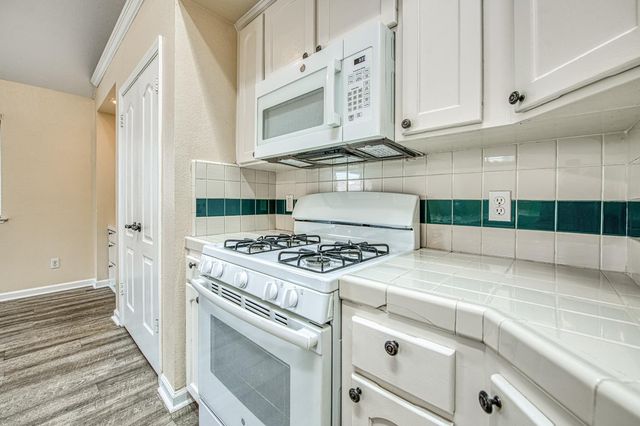 2519 Celeste Avenue, Clovis, CA 93611