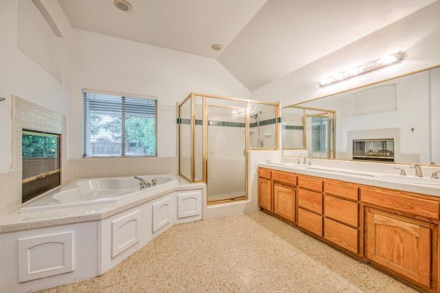 2519 Celeste Avenue, Clovis, CA 93611