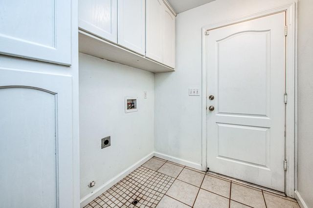 2519 Celeste Avenue, Clovis, CA 93611