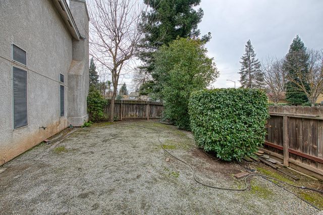 2519 Celeste Avenue, Clovis, CA 93611