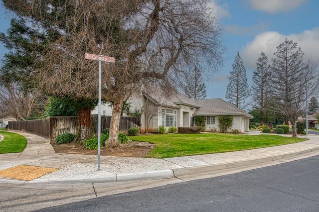 2519 Celeste Avenue, Clovis, CA 93611