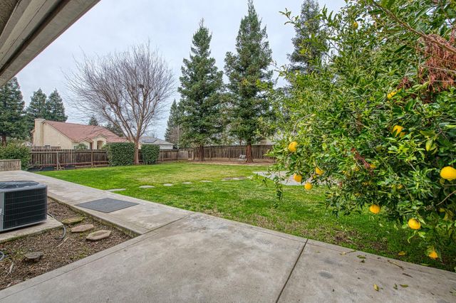 2519 Celeste Avenue, Clovis, CA 93611