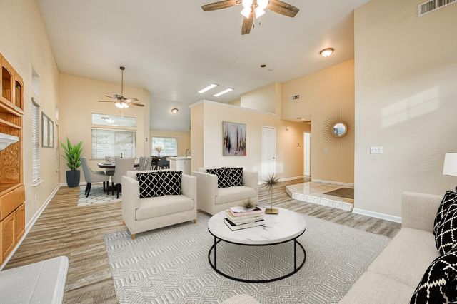 2519 Celeste Avenue, Clovis, CA 93611