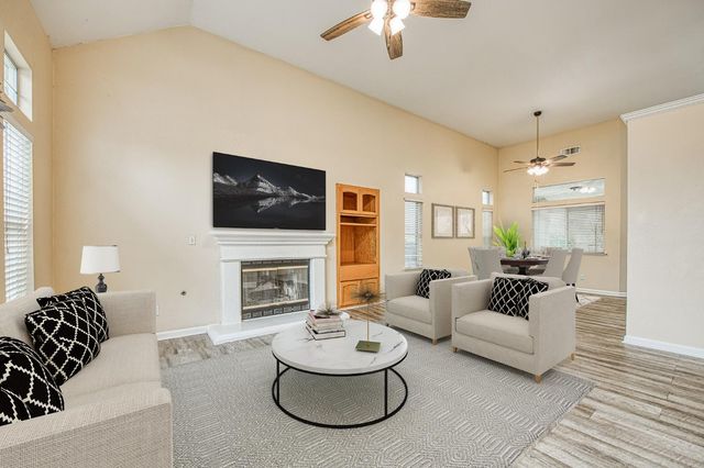 2519 Celeste Avenue, Clovis, CA 93611