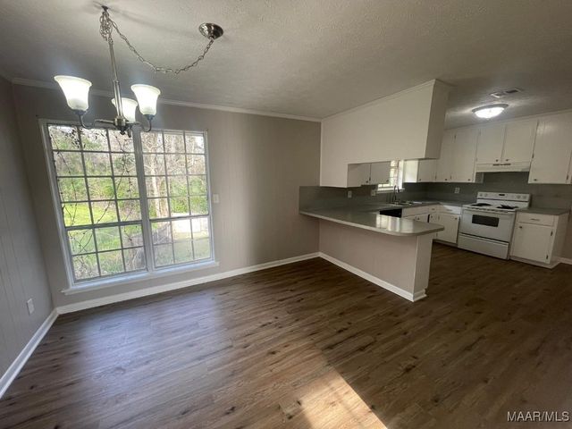 14 Azaleawood Drive, Wetumpka, AL 36093