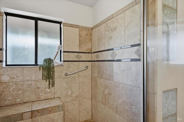 929 Helen Ave, Ukiah, CA 95482