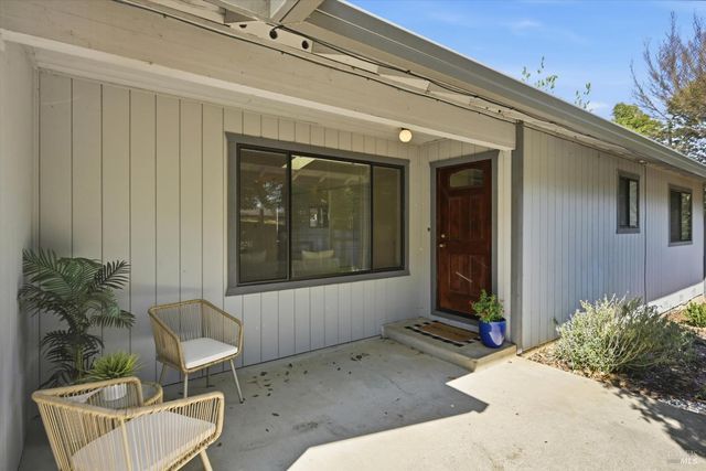 929 Helen Ave, Ukiah, CA 95482