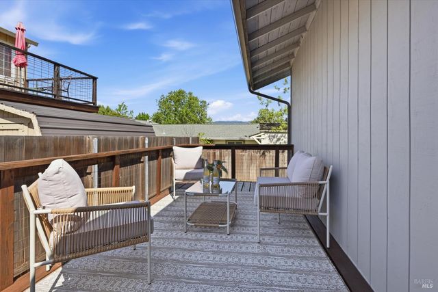 929 Helen Ave, Ukiah, CA 95482