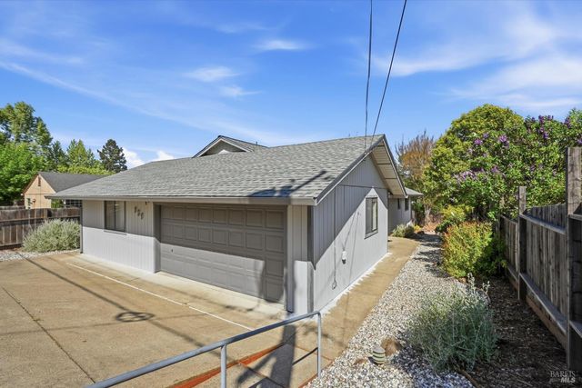 929 Helen Ave, Ukiah, CA 95482