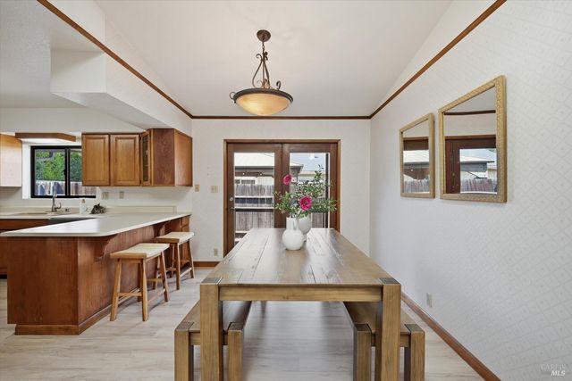 929 Helen Ave, Ukiah, CA 95482