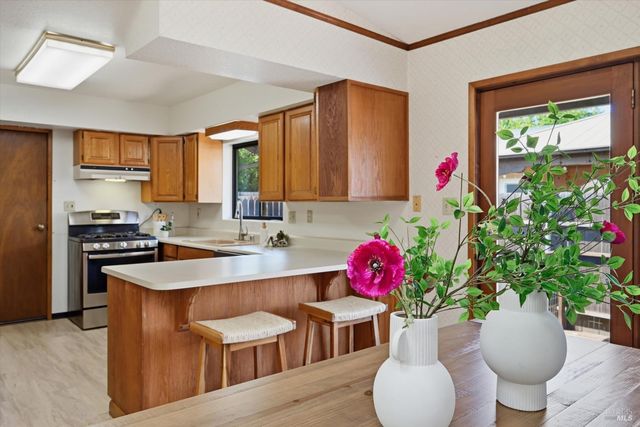 929 Helen Ave, Ukiah, CA 95482