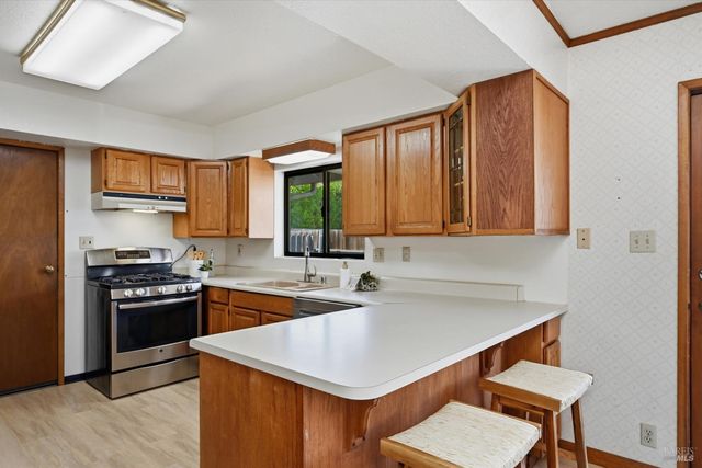 929 Helen Ave, Ukiah, CA 95482