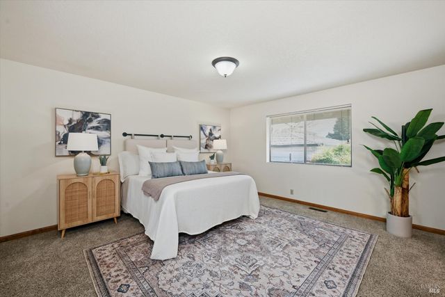 929 Helen Ave, Ukiah, CA 95482