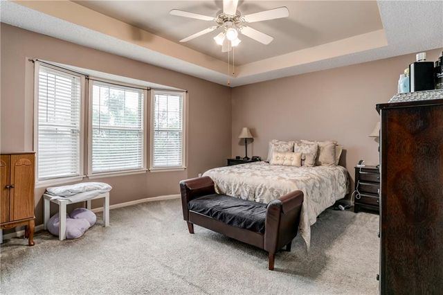 1519 Bridlewood Lane, Raymore, MO 64083