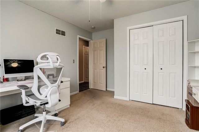 1519 Bridlewood Lane, Raymore, MO 64083