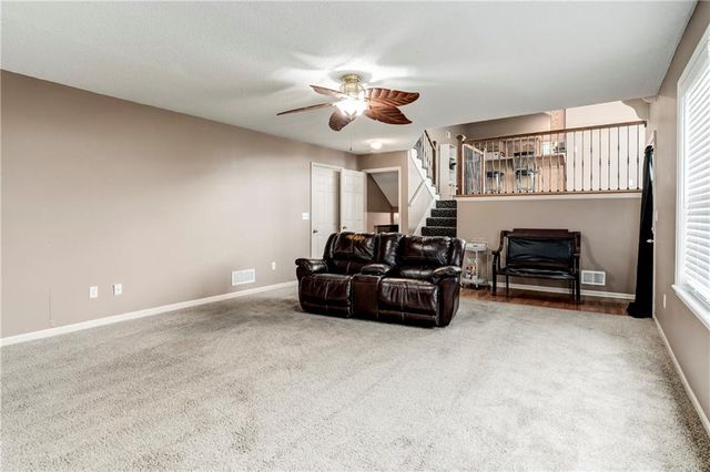 1519 Bridlewood Lane, Raymore, MO 64083