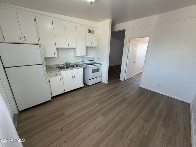 2150 W MISSOURI Avenue 104, Phoenix, AZ 85015