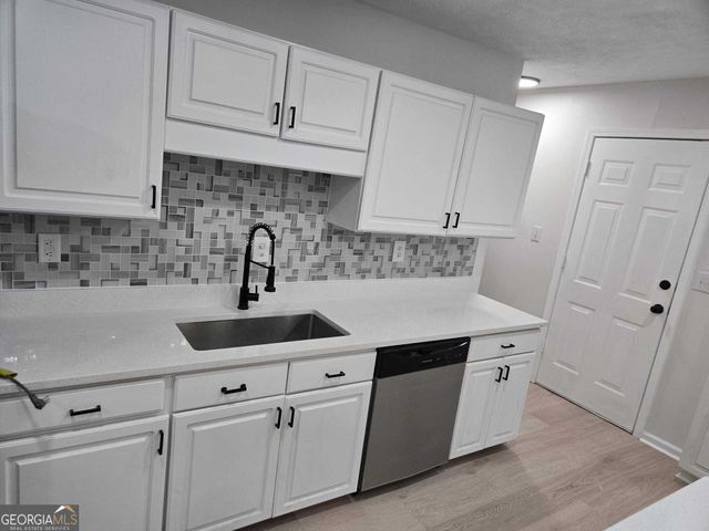 180 Preston Oaks Drive, Alpharetta, GA 30022