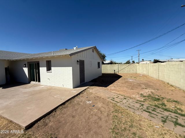 5442 W EDGEMONT Avenue, Phoenix, AZ 85035
