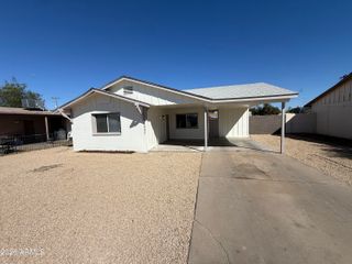 5442 W EDGEMONT Avenue, Phoenix, AZ 85035