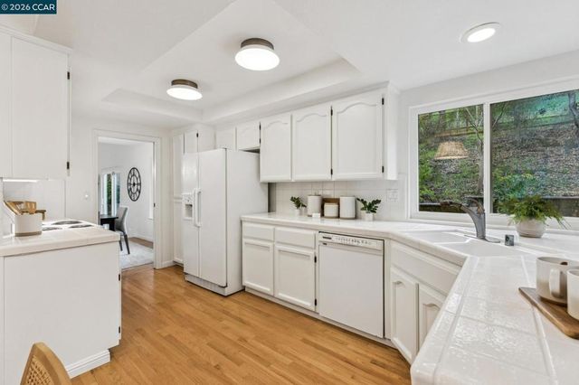 53 Paso Nogal Ct, Pleasant Hill, CA 94553