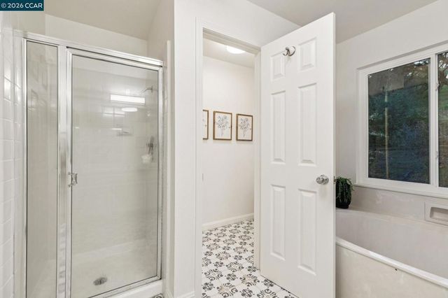 53 Paso Nogal Ct, Pleasant Hill, CA 94553