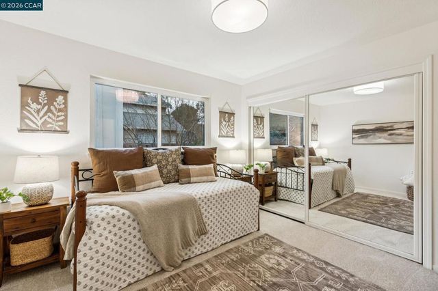 53 Paso Nogal Ct, Pleasant Hill, CA 94553