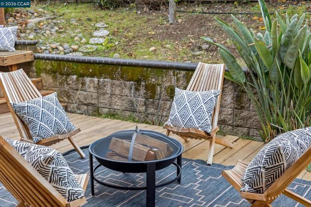 53 Paso Nogal Ct, Pleasant Hill, CA 94553