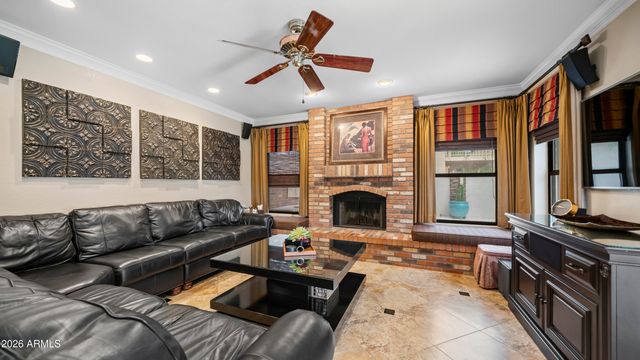 42 E MARIA Lane, Tempe, AZ 85284