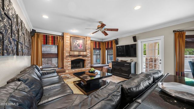 42 E MARIA Lane, Tempe, AZ 85284