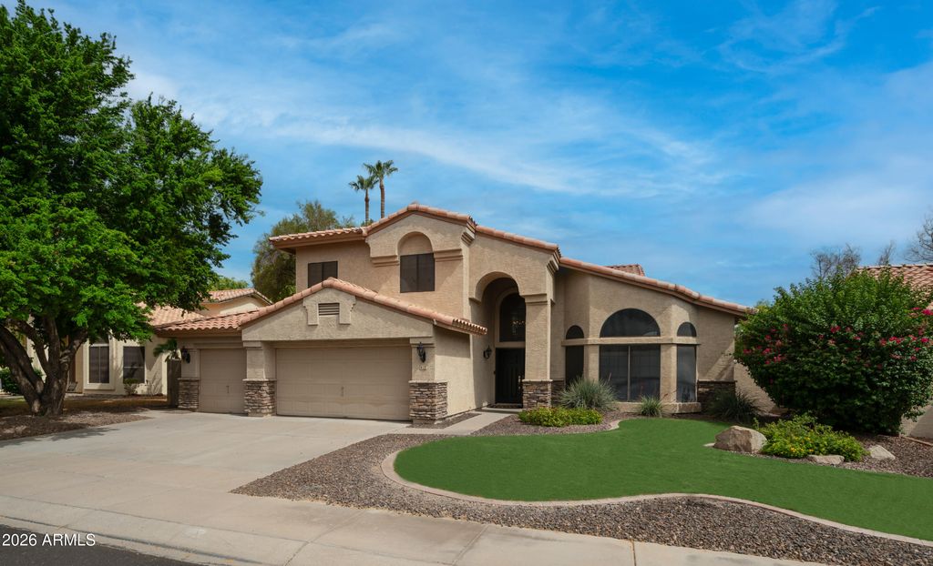 42 E MARIA Lane, Tempe, AZ 85284