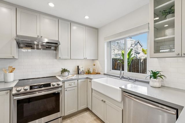 423 423 McDonnel Road, Alameda, CA 94502