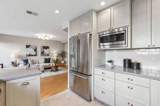 423 423 McDonnel Road, Alameda, CA 94502