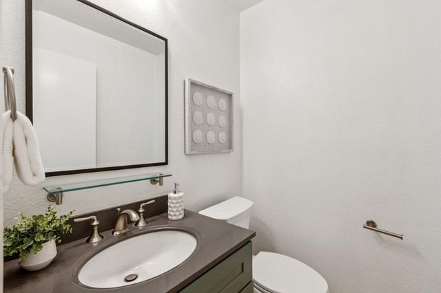 423 423 McDonnel Road, Alameda, CA 94502