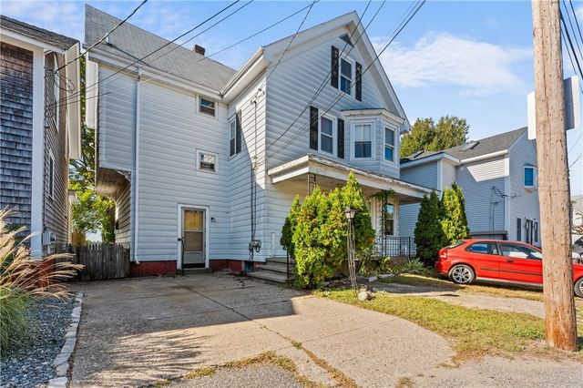 87 Bluff Street, East Providence, RI 02915