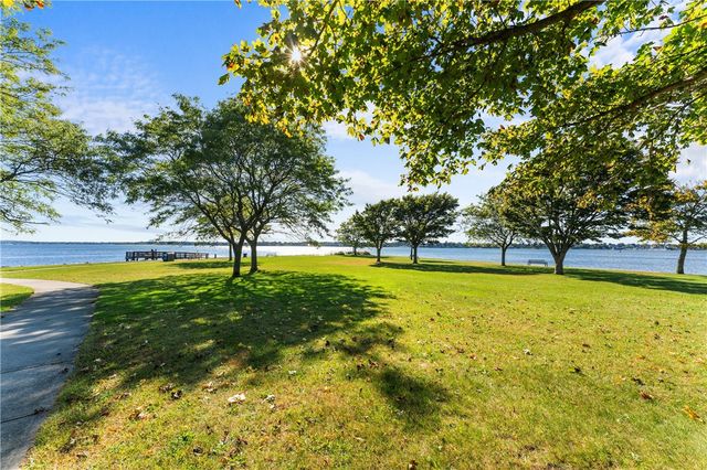 87 Bluff Street, East Providence, RI 02915